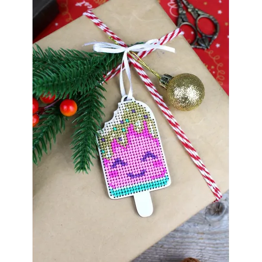 Kreuzstich auf Holzbasis "Glückliches Eis" 9*5 cm SO-162