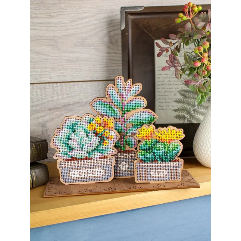Point de croix sur base en bois "Jardin de succulentes" 14*20*7 cm SO-160