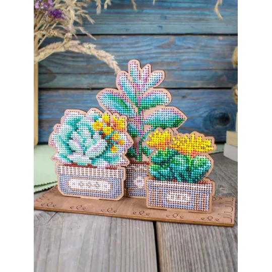 Point de croix sur base en bois "Jardin de succulentes" 14*20*7 cm SO-160