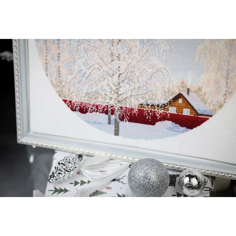 Cross stitch kit "Snow lace" 31.7 x 31.7 cm S/VM047