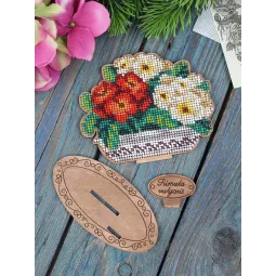 Cross-stich on wooden base"Primroses in a pot" 10*12*5 cm SO-159