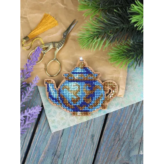 Kreuzstich auf Holzbasis Ein elegantes Teeservice. Teekanne 8*10 cm SO-154