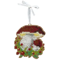 Cross-stich on wooden base "Christmas tree decoration. Porcini mushroom" 8*7 cm SO-149