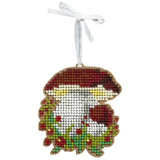 Cross-stich on wooden base "Christmas tree decoration. Porcini mushroom" 8*7 cm SO-149