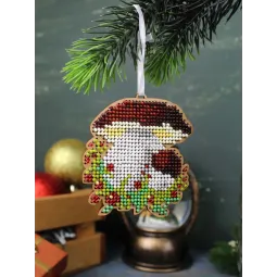 Cross-stich on wooden base "Christmas tree decoration. Porcini mushroom" 8*7 cm SO-149