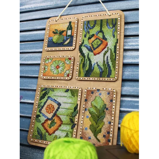 Cross-stich on wooden base "Summer collage" 26*17 cm SO-125