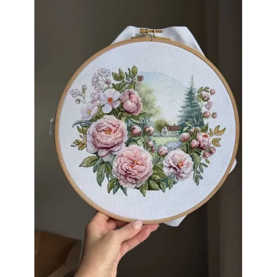 Kryželiu siuvinėjimo rinkinys "Bijūnų švelnumas" 25 x 21 cm SANP-79