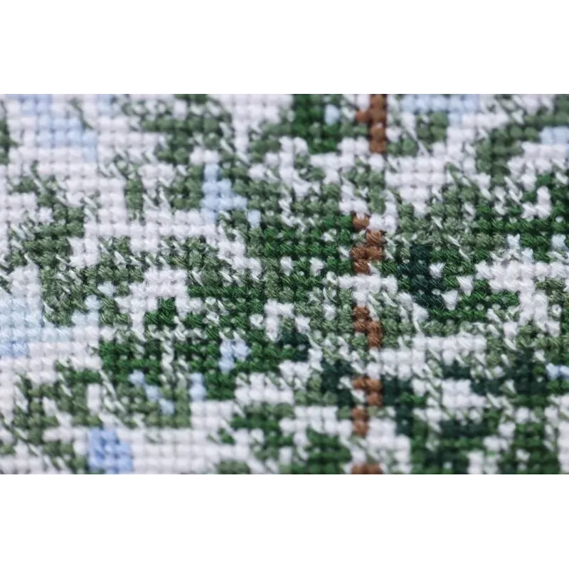 Cross stitch kit "Silver on the branches" 31.7 x 31.7 cm S/VM048