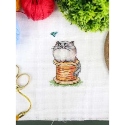 Cross stitch kit "Under close scrutiny" 9*6 cm SM-1260