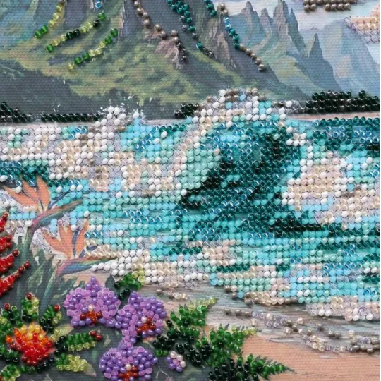 Vidutinio dydžio karoliukų siuvinėjimo rinkinys "Mėlynoji lagūna" 20 x 20 cm AAMB-143
