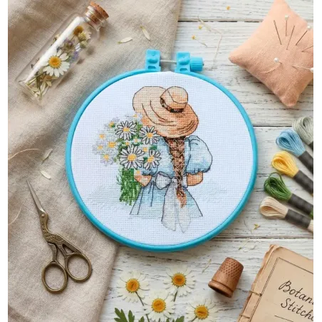 Cross-stitch kit "Daisies for her" 15 х 15 cm AAHM-099