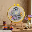 Kreuzstich-Set "Frühlingssafran" 15 x 15 cm AAHM-097