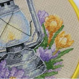 Kit de point de croix "Crocus printanier" 15 x 15 cm AAHM-097