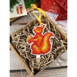 Cross-stich on wooden base "Squirrel lollipop" 9*6 cm SO-195