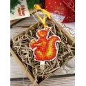 Cross-stich on wooden base "Squirrel lollipop" 9*6 cm SO-195