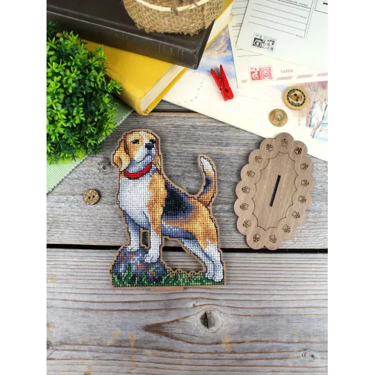 Cross-stich on wooden base "Beagle" 15*12 cm SO-169