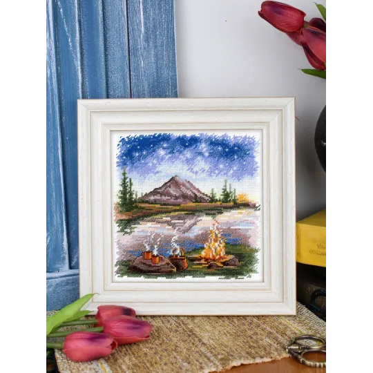 Cross stitch kit "Under the starry sky" 16*16 cm SNV-955