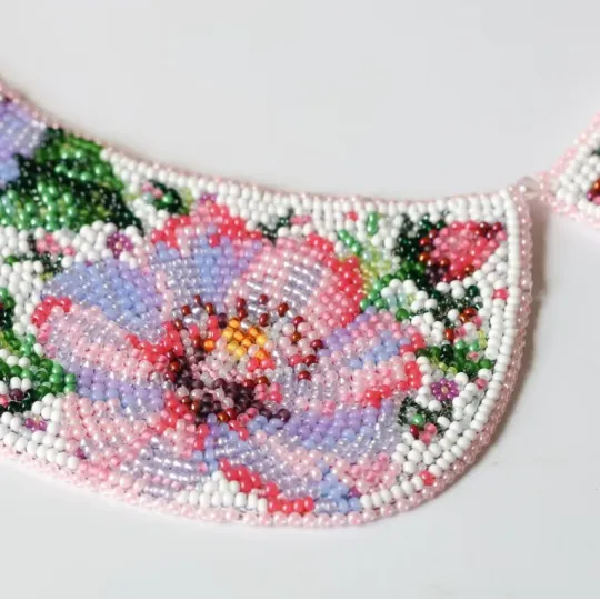 Hauptperlenstickerei-Set Kragen "Rosen Schleier" 25 x 27 cm AADC-007