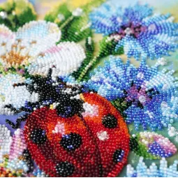 Основной набор для вышивки бисером "Среди васильков" 16 x 24 см AAB-984