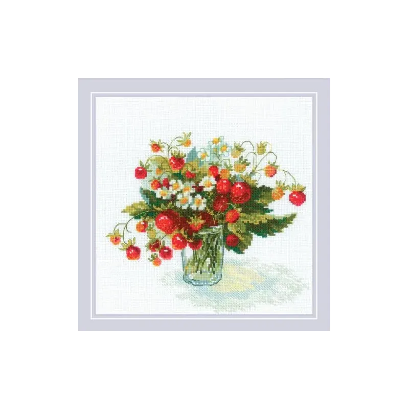 Cross stitch kit "Strawberry Delight" 25x25 cm SR2326