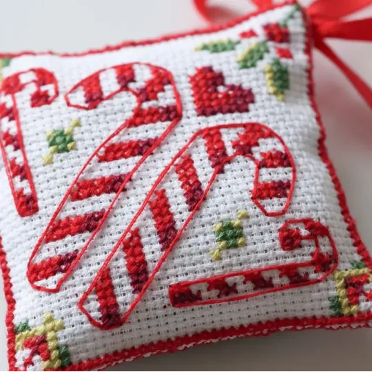 Cross-stitch kits three-dimensional decoration "Christmas joy" AAHT-008