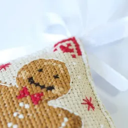 Cross-stitch kits three-dimensional decoration "Christmas Treat" AAHT-005
