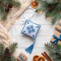 Cross-stitch kits three-dimensional decoration "Frosty Ornament" AAHT-003