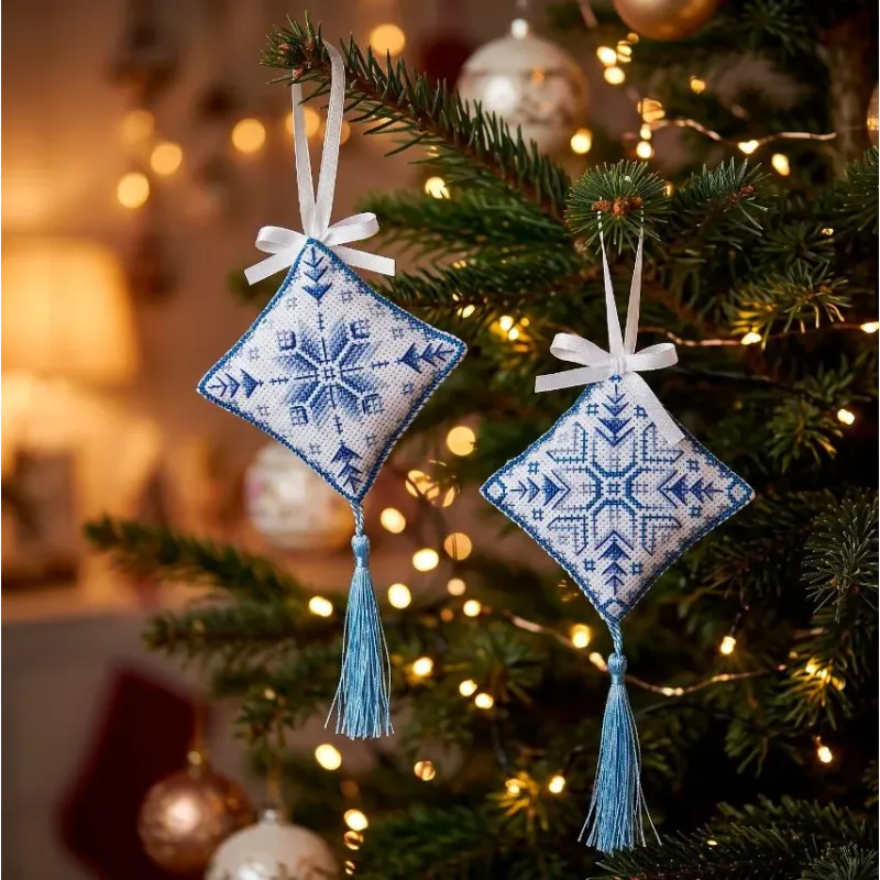 Cross-stitch kits three-dimensional decoration "Frosty Ornament" AAHT-003