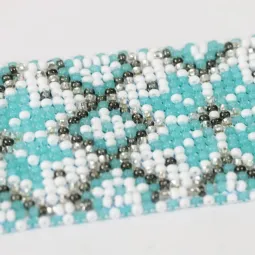 Pagrindinis karoliukų siuvinėjimo rinkinys apykaklei „Tradicijų lobis“ 15 x 4.2 cm AADB-012