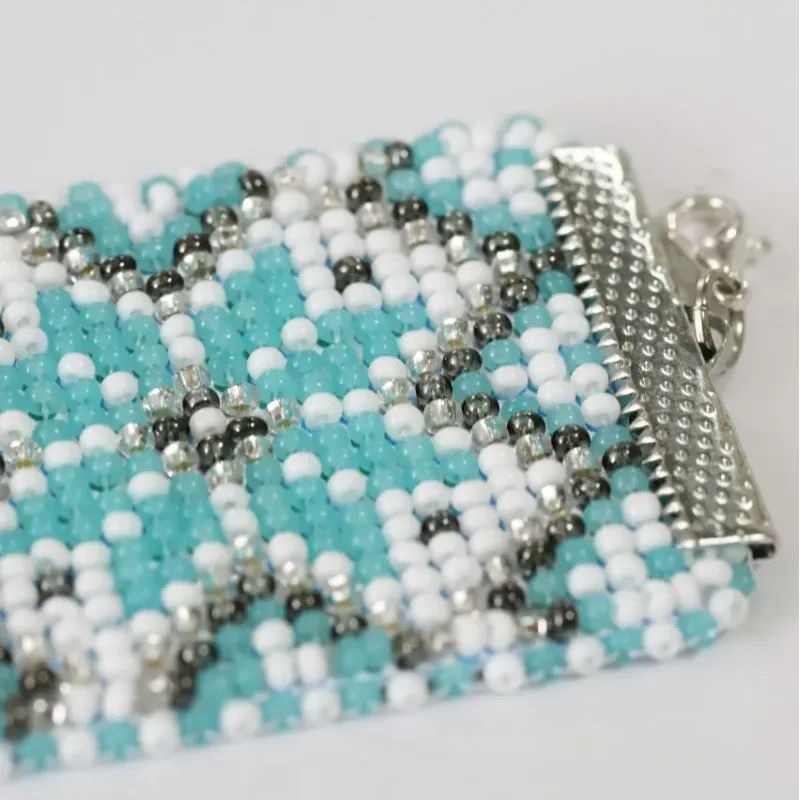 Hauptperlenstickerei-Set Halsband „Schatz der Traditionen“ 15 x 4.2 cm AADB-012