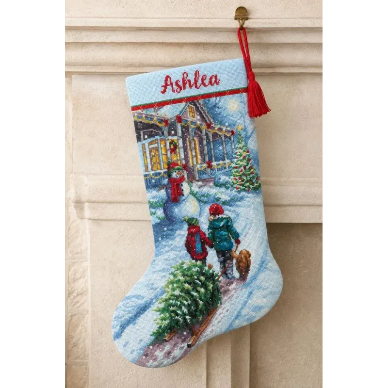 Siuvinėjimo kryželiu rinkinys. Kalėdinė tradicija kojinė 40,6 cm D70-08995