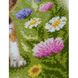 Cross stitch kit "Meadow Pup" 20x20 SRA1048