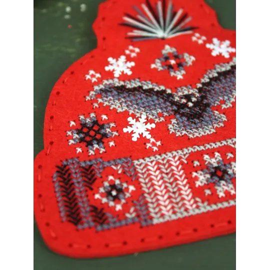 Cross stitch kit "Hat with an owl" 11 x 11 cm ST-1098