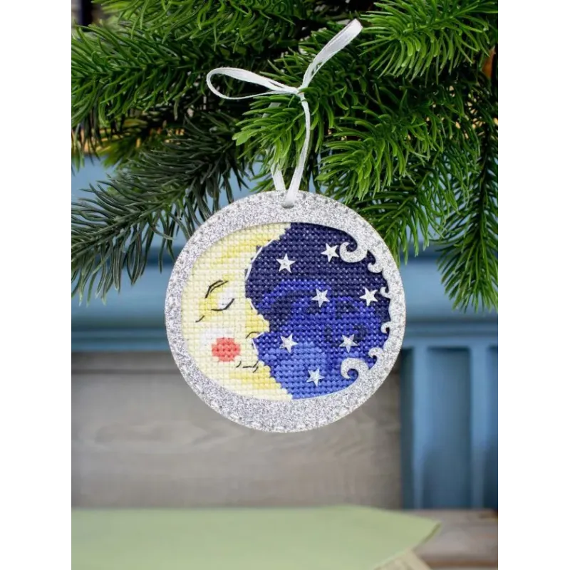 Cross stitch kit "A Moon in Silver" 9 x 9 cm ST-1207
