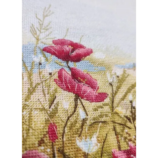 Cross stitch kit "Crimson Whisper" 25×25 cm S1747