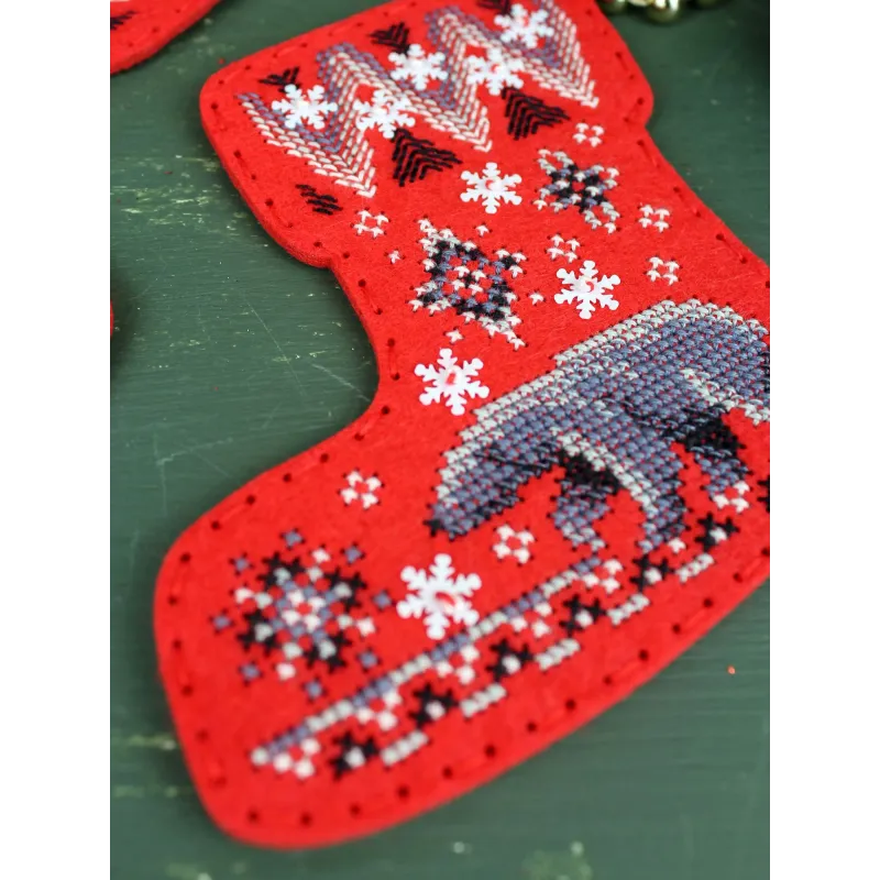 Kit de point de croix "Bottes avec ours. Lot de 2" ST-1097