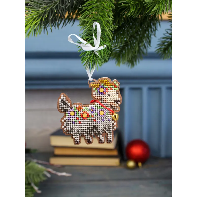 Cross-stich on wooden base "Goat in flowers" 7*7 cm SO-182