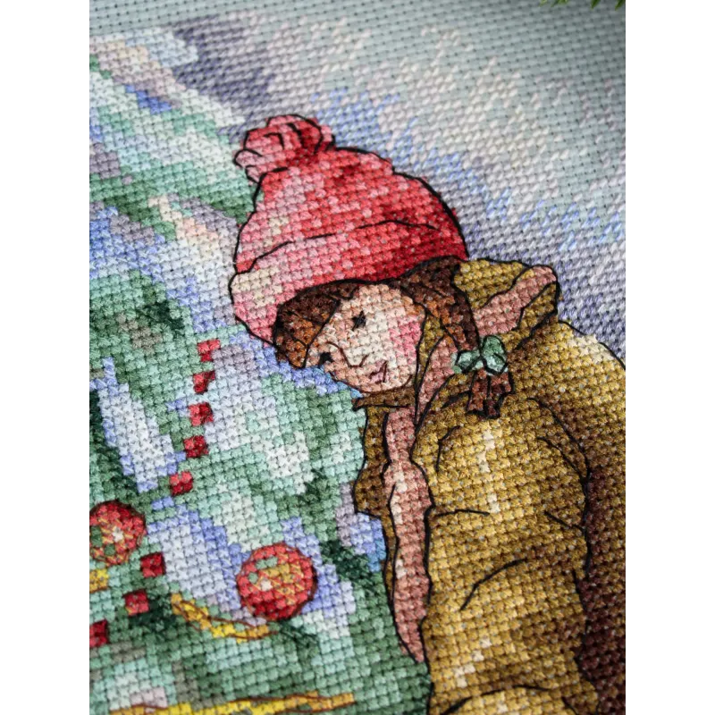 Cross stitch kit "Near the decorated Christmas tree" 26*22 cm SNV-1018