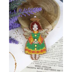 Cross-stich on wooden base "Little angel in green" 9*5 cm SO-151