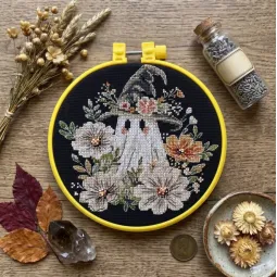 Cross-stitch kits - Garden of Little Wonders AAHM-101