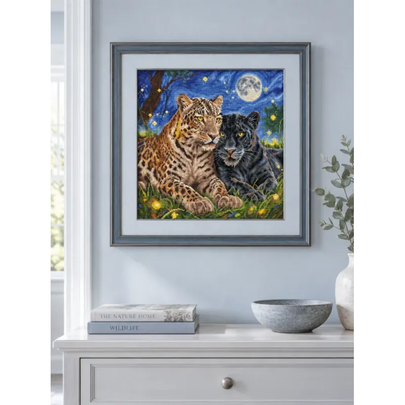 Набор для вышивания крестиком "Ночь Кошачьих" 31,75 × 31,75 см AVA-P160