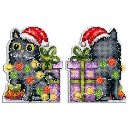 Weihnachtsbaumschmuck. Katze mit einer Girlande. SR-709