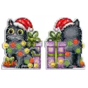 Weihnachtsbaumschmuck. Katze mit einer Girlande. SR-709