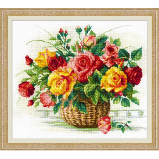 Basket With Roses SR1722