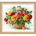 Basket With Roses SR1722