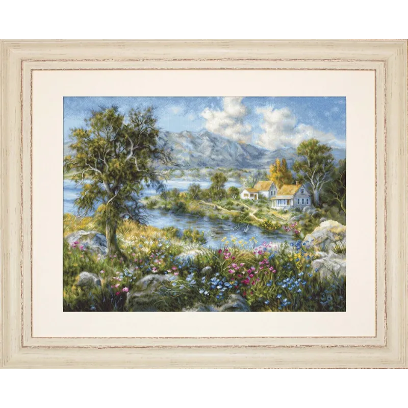 Petit Point Kit "Enchanted Cottage" SG615