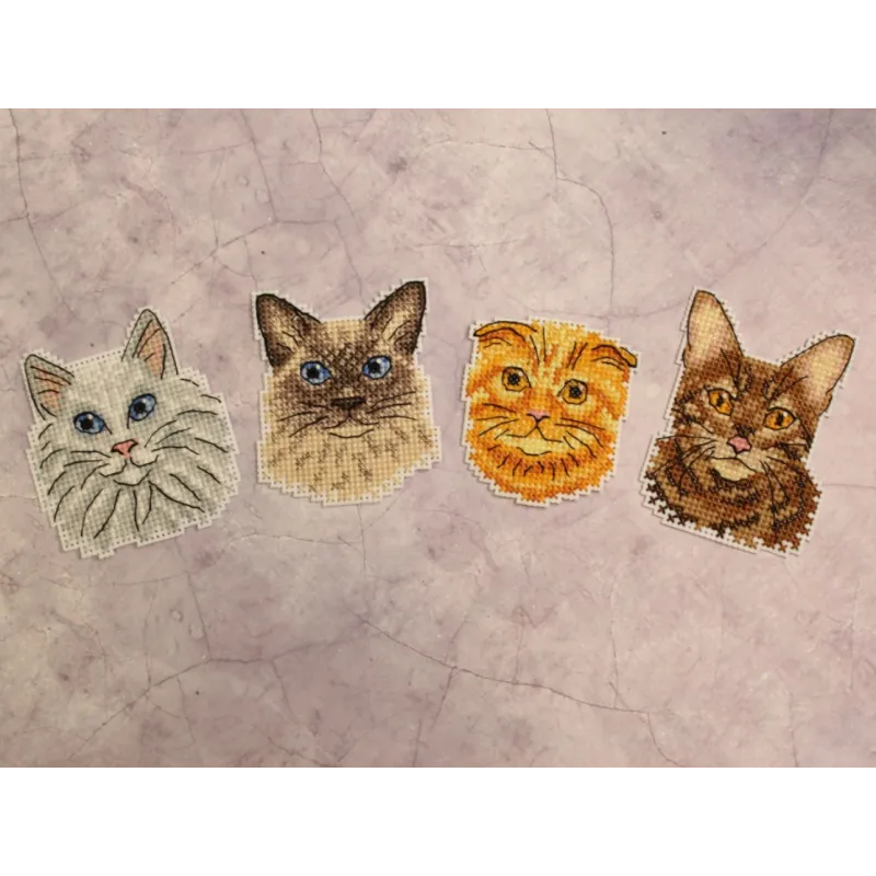 Cats. Magnets SR-824