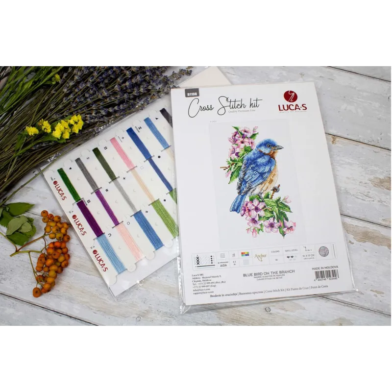 Blauer Vogel auf dem Ast SB1198