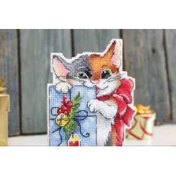 It's time to open gifts SR-847