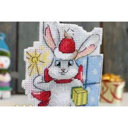 It's time to open gifts SR-847